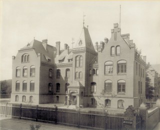 ARCHITEKTURA INSTYTUTÓW I KLINIK MEDYCZNYCH