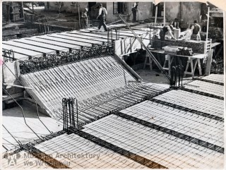 Frydecki Andrzej, Porębowicz Stefan, Dom Żołnierza Polskiego we Lwowie. Fotografia gmachu w trakcie budowy