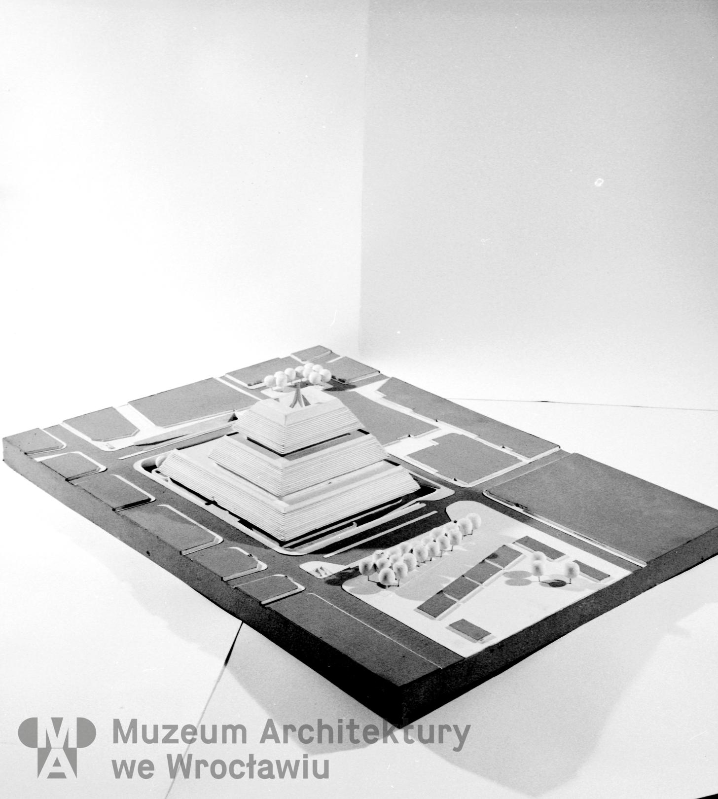 Frydecki Andrzej, Müller Stefan, Frydecki Janusz, Beaubourg Centre in Paris, 1971